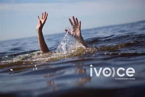 Усанд живж байсан гурван иргэнийг аварчээ