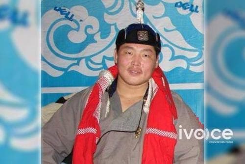 Архангай аймгийн Цэнхэр сумын 100 жилийн ойн барилдаанд Улсын начин Э.Ванданцэрэн түрүүлж, Улсын харцага О.Мөнх-Эрдэнэ үзүүрлэжээ