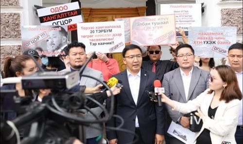 Ардчилсан намаас Нийслэлийн Засаг дарга Д.Сумъяабазарыг огцруулах шаардлагыг хүргүүллээ