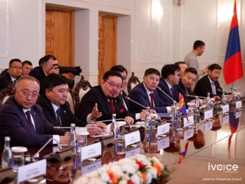 УИХ-ын дарга Г.Занданшатар Бүгд Найрамдах Киргиз Улсын Парламентын дарга Н.Шакиевтай албан ёсны хэлэлцээ хийлээ