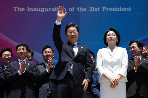 И Жэ Мён:Итгэл найдвараар дүүрэн  солонгосчуудын эрин үе ирлээ