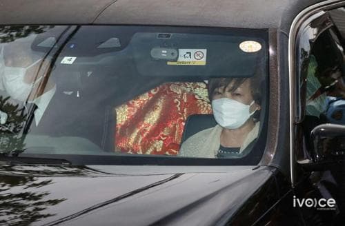 Шинзо Абэгийн эхнэр Акиэ Абэ автомашины осолд оржээ