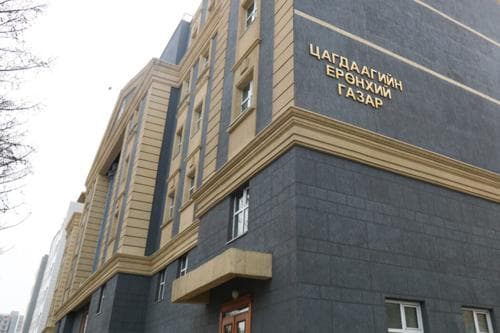 Ц.Ням-Очир: Шалгалтын явцад цагдаагийн алба хаагч сэтгүүл, зураглаачийн биед халдсан нь тогтоогдож байна