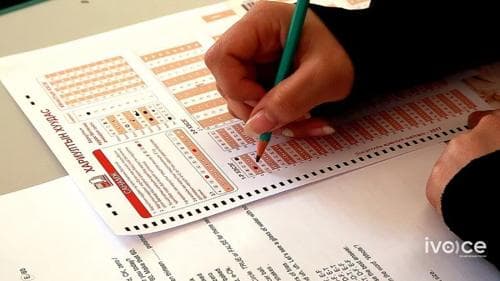 ЭЕШ-ын материалын дүнг буруу бодсон гэх 200 гаруй сурагч БҮТ-д ханджээ