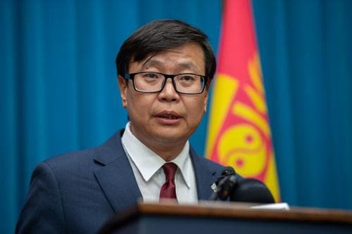 П.Наранбаяр: Багш нарыг ажил хаяхгүй байхыг уриалж байна