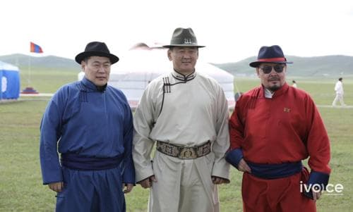 Ерөнхий сайд Л.Оюун-Эрдэнэ түрүү соёолонгийн “Хүй мандал” галаар зочиллоо