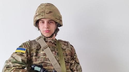 Кэмбрижийн оюутан Украинчуудад туслахаар явжээ