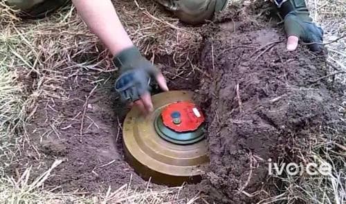 Дорноговь аймагт тэсрэх бөмбөг олджээ