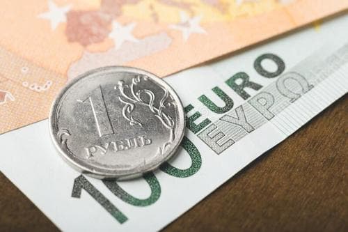 Рублийн ханш еврогийн эсрэг сүүлийн 5 жилд байгаагүйгээр нэмэгджээ
