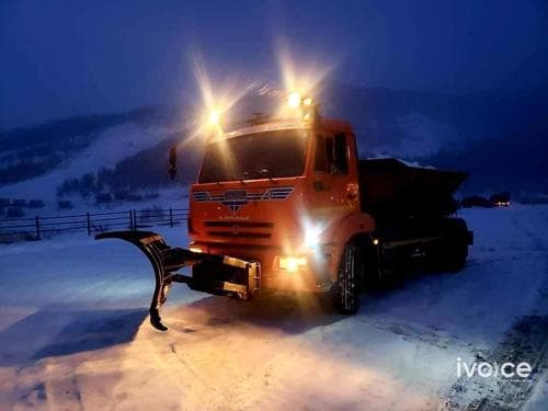 Нийслэлд 35 тонн бодис, 134.8 тонн давс, 12 тонн хайрга цацаад байна