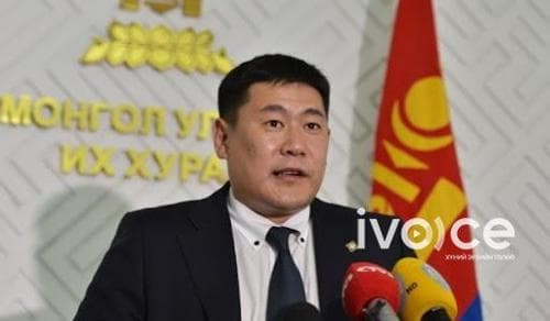 Л.Оюун-Эрдэнэ : Үе үеийн засгийн газрын ерөнхий сайд нарыг хүлээн авч уулзана