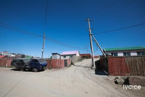 Баянзүрх дүүрэгт гэр хороолол дунд 7.1 км засмал зам тавина