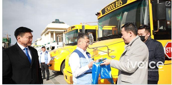 “Хүүхдийн автобус”  тоосонд дарагдан үзүүлэн болж, 70 ширхэг автобусны  сураг тасрав  