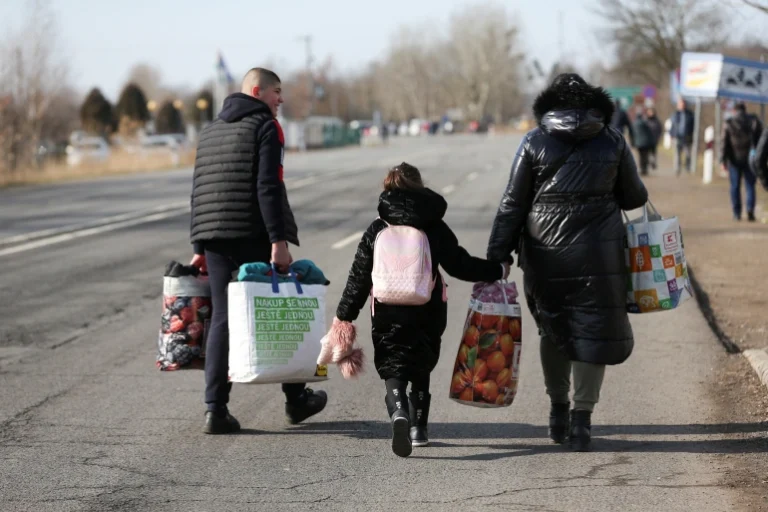 ОХУ гуравдугаар сарын 2-ноос хойш Украин руу нийт 8541.3 тонн хүмүүнлэгийн тусламжийн ачаа хүргэжээ