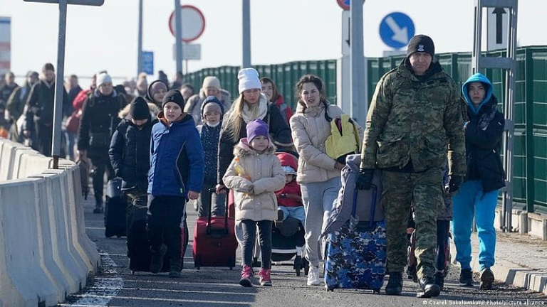 НҮБ: Украинаас дүрвэгсдийн тоо 5 саяд хүрлээ