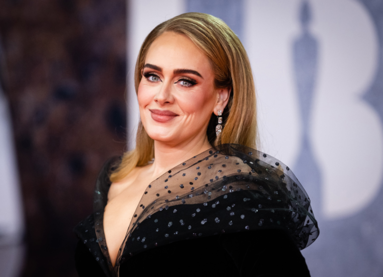 GRAMMY 2022: Adele нэг ч төрөлд нэр дэвшээгүй