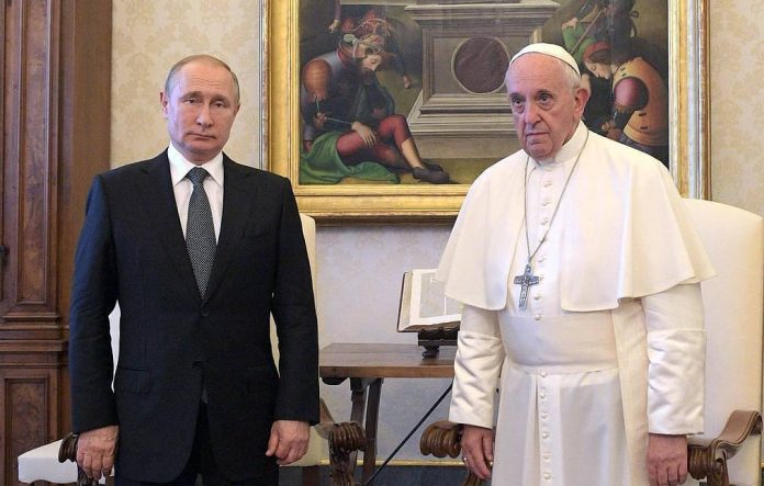 Украины дайныг зогсоохоор Пап лам Путинтэй уулзахыг хүсэж байна