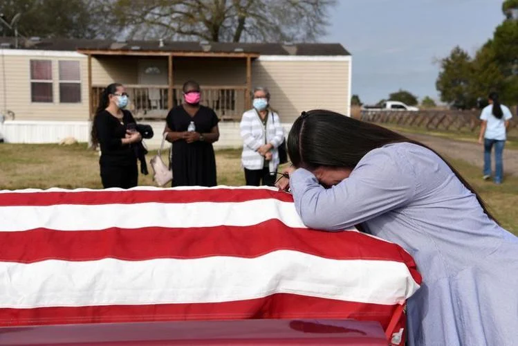 Reuters: Ковидийн улмаас АНУ-ын 1 сая иргэн нас барлаа