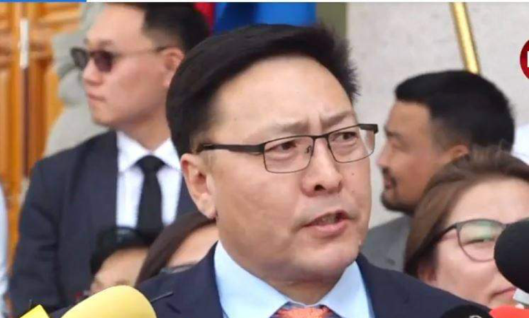 Ж.Батзандан: Надтай хамт тэмцэж байсан нөхөд өнөөдөр Монголын төрийн өндөр албан тушаалд заларсан