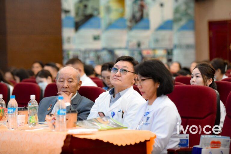 Улсын 3-р эмнэлгийн резидент эмч нарын дунд “Судлаач 2022” эрдэм шинжилгээний хурал амжилттай зохион байгуулагдлаа