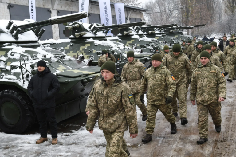 Украин ОХУ-тай байлдахаар сая цэрэгтэй арми босгоно