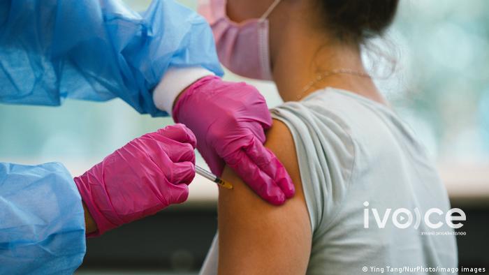 СУРВАЛЖИЛГА: Эцэг эхчүүд, балчир хүүхдүүддээ вакцин тариулахаас эмээж байна