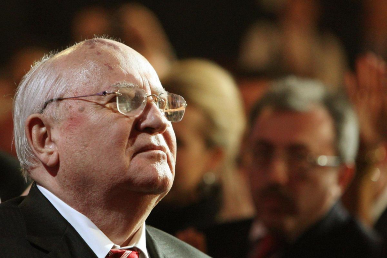 BBC: Зөвлөлтийн хамгийн сүүлийн удирдагч Михаил Горбачев амьсгал хураажээ