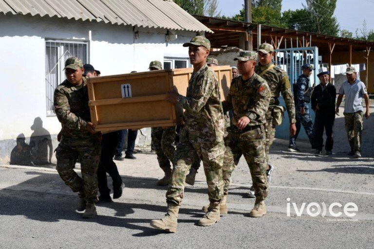 REUTERS: Киргизстан, Тажикстаны хил дээрх мөргөлдөөний улмаас 81 хүн нас баржээ