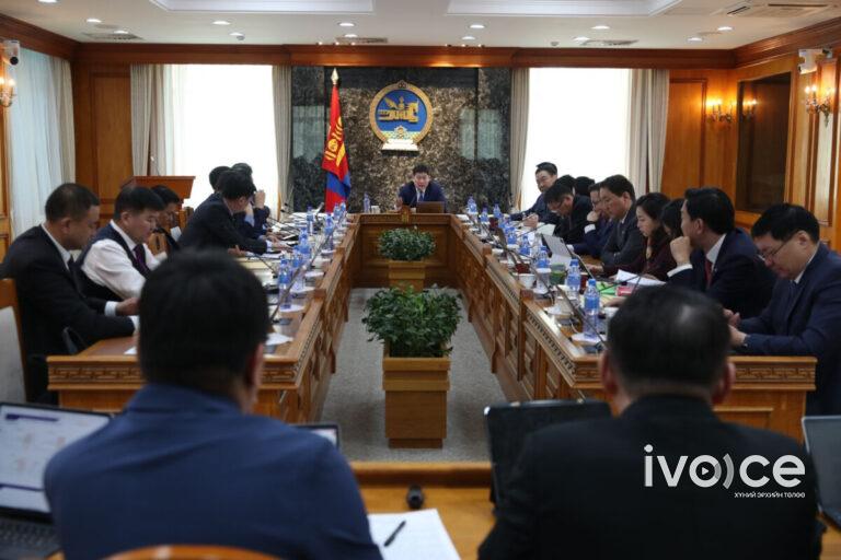 Монгол Улсын Үндсэн хуульд оруулах өөрчлөлтийн төслийг хэлэлцээд УИХ-д өргөн барилаа