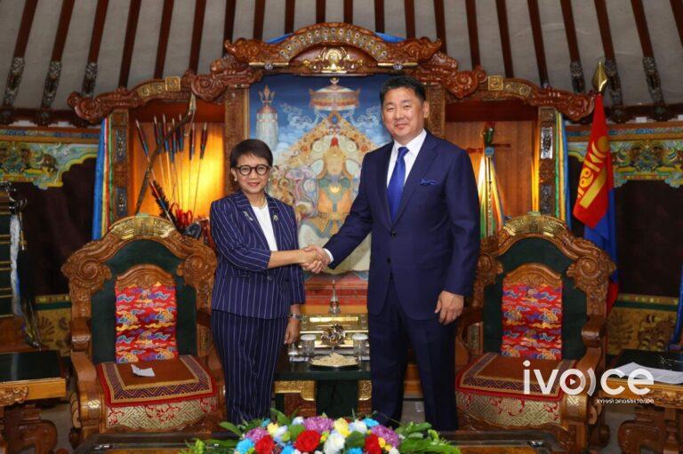 Монгол Улсын Ерөнхийлөгч У.Хүрэлсүх ӨАБНУ, Индонезийн Гадаад хэргийн сайд нарыг хүлээн авч уулзав
