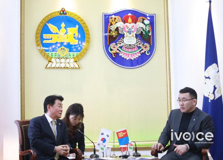 Хотын дарга БНСУ-аас Монгол Улсад суугаа Элчин сайд Ким Жун Гүтэй уулзлаа