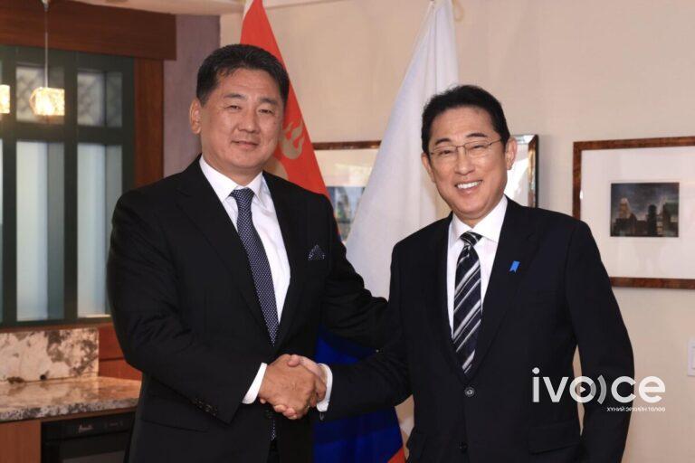 Ерөнхийлөгч У.Хүрэлсүх Японы Ерөнхий сайд Фүмио Кишидатай АНУ-д уулзжээ