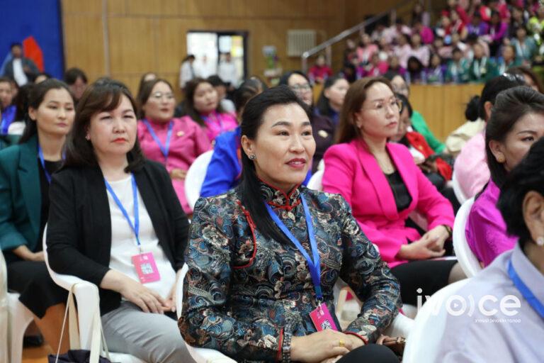 Социал Демократ Монголын эмэгтэйчүүдийн холбооны зүүн, говийн бүсийн чуулган болж байна
