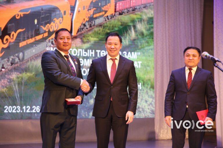 “Монголын төмөр зам” ТӨХК 2023 онд 1,8 сая тонн ачаа тээвэрлэлээ