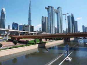 Дубайд дахин үер бууж, олон улсын нислэгүүдийг цуцалжээ