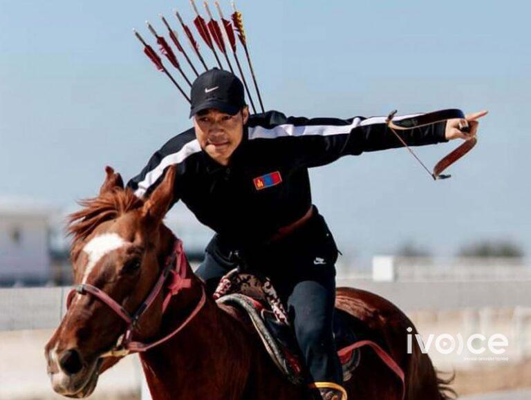 Б.Отгон-Өлзий морьт харвааны Ази тивийн аварга шалгаруулах тэмцээнээс мөнгөн медаль хүртлээ
