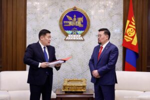 Монгол Улсын Ерөнхий сайд Л.Оюун-Эрдэнэ Үндэсний орон сууцжуулалтын тухай хуулийн төслийг өргөн мэдүүллээ